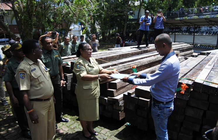 Dishut Sebut Aktivitas Perambahan Hutan di Papua Meningkat